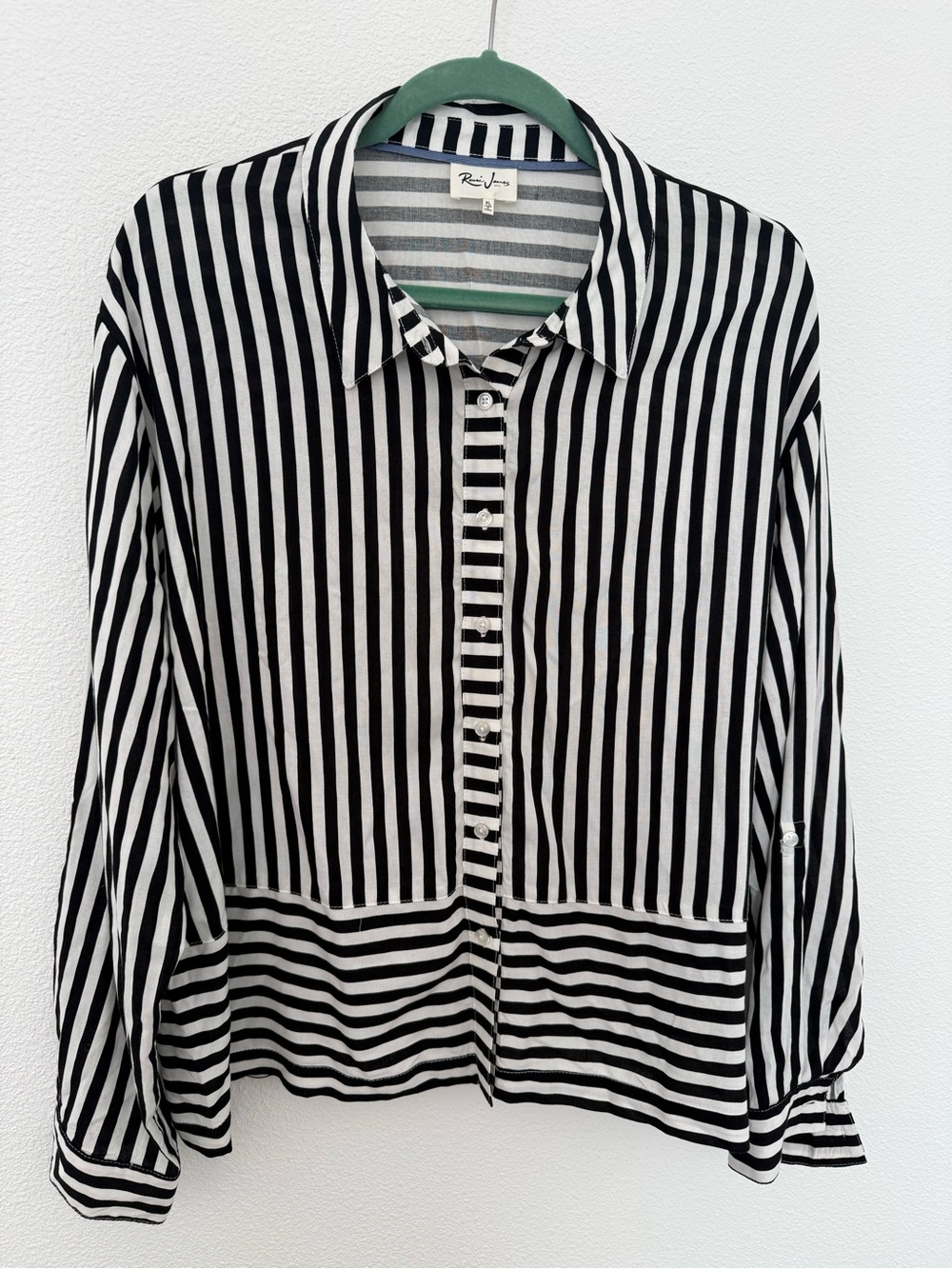 Romi James NYC Black & White Striped Button Down Shirt XL  Casual Work Preppy